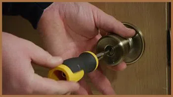 City Locksmith Shop Saint Charles, MO 636-232-0241 - 15-unlock-door